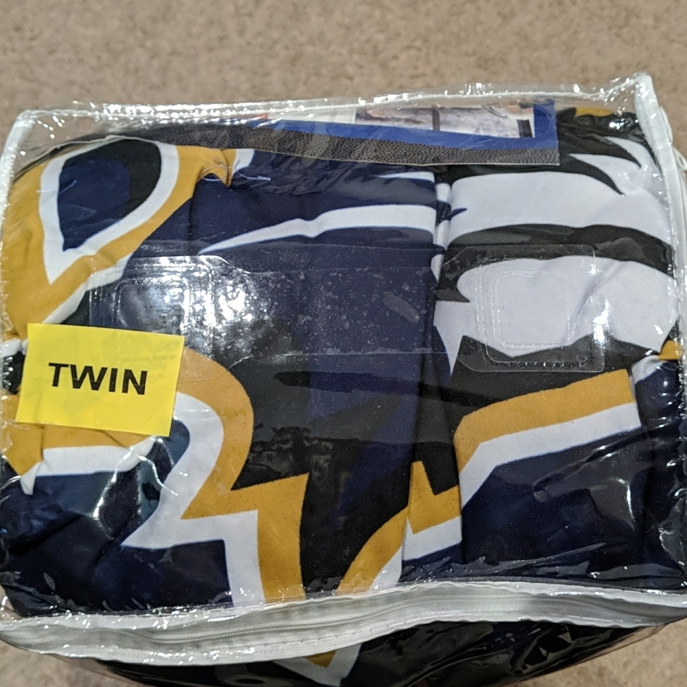 Bedding - Picture 3 of 3